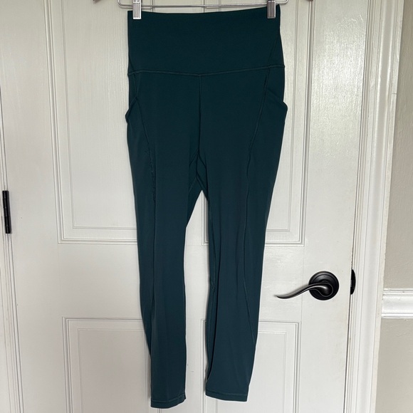 Lululemon leggings size 6 - Picture 1 of 8